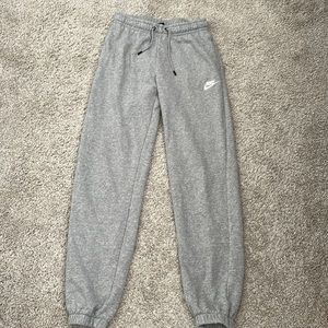 Nike Grey Sweatpants Women’s Size XS